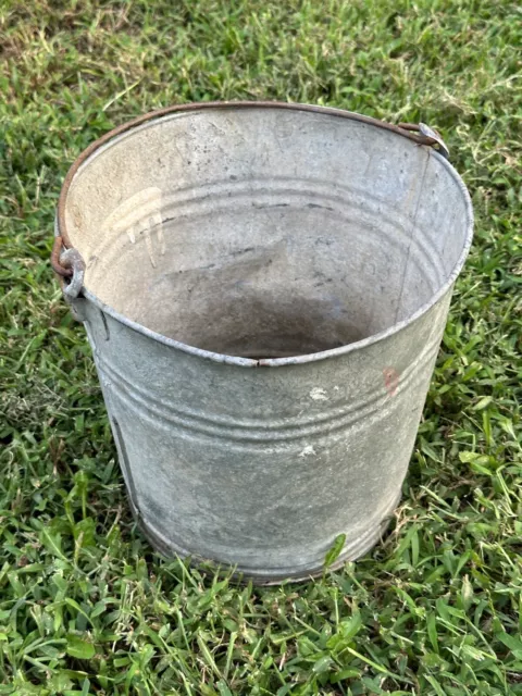 VINTAGE Galvanized Metal Bucket PAIL FARMHOUSE Rustic Planter Primitive