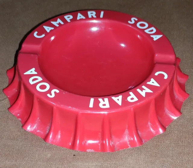 posacenere CAMPARI SODA portacenere tappo rosso plastica ICOR Mebel Milano Italy