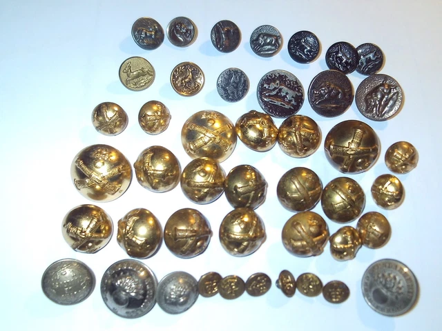 Lot De 8 Anciens Boutons Militaires Et Administration - SNCF, Marine, Artillerie (France)