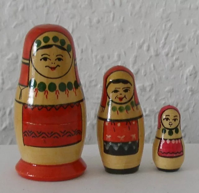Russische Matroschka, Babuschka, Matrjoschka, Matrioschka! 3 Puppen. ALT&SCHÖN!