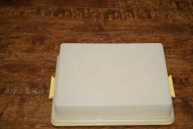 Vintage Tupperware 13x9 Harvest Gold Sheet Cake Carrier Taker/Lid/NO Handle  622 