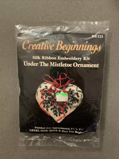 NUEVO Kit de bordado de cinta de seda de comienzos creativos debajo del adorno de muérdago