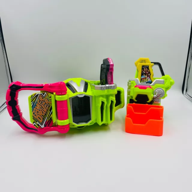 Bandai Kamen Rider Belt Ex-Aid DX Gamer Driver & Kimewaza Slot Holder Set