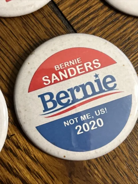 Lot Of 8 Democrat 2020 Bernie Sanders Presidential Political Pins Buttons 5