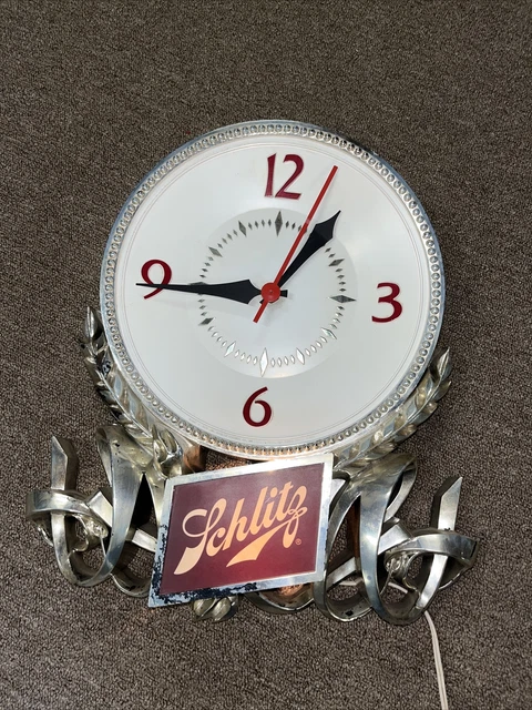 Vintage Schlitz Beer Gold Toned Wall Clock Made In USA Vintage Schlitz Beer Gold Toned Wall Clock Made In USA