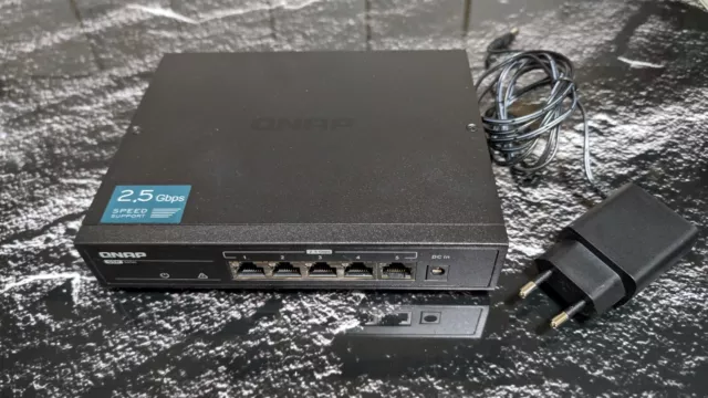 QNAP QSW-1105-5T  2.5GBit 5-Port Ethernet Switch