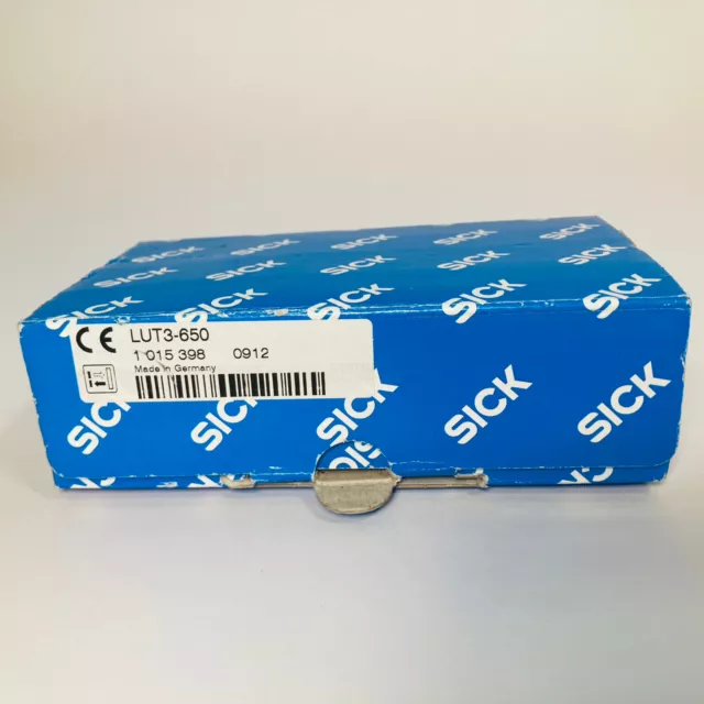 New SICK LUT3-650 / 1015398 Luminescence Sensor 1 015 398