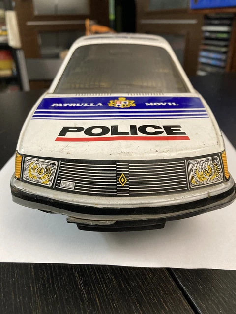 Voiture Miniature Seat Policia Paya – Échelle 1/10 – Plastique – Occasion