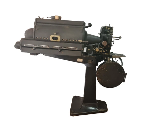 Projecteur Heurtier 1956 – 8/16 Mm – Avec Amplis à Lampes Et Base Sonorisation