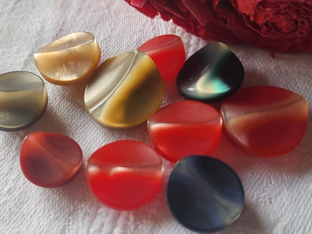 Lot De 18 Boutons Vintage En Nacre Rose Flashy - 4 Trous - 1,1 Cm - France