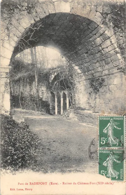 CPA Parc de RADEPONT - Ruines du Château-Fort (136188)