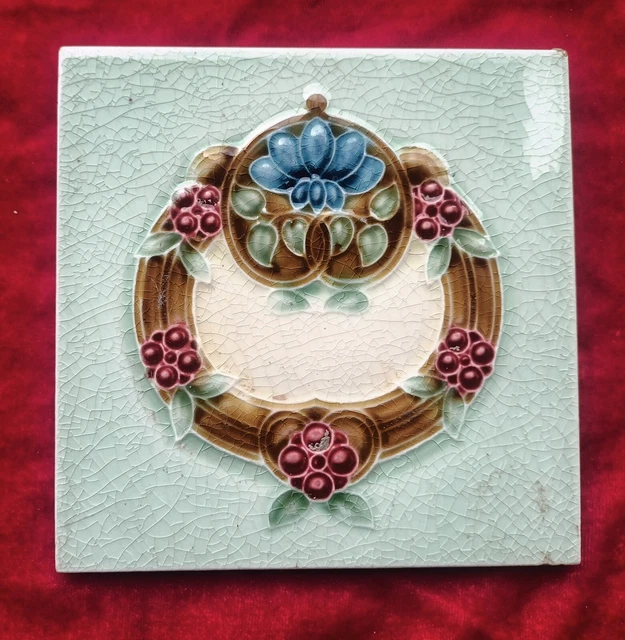 1 Piece Old Art Deco Embossed Design Used Majolica Ceramic Tiles England 0419