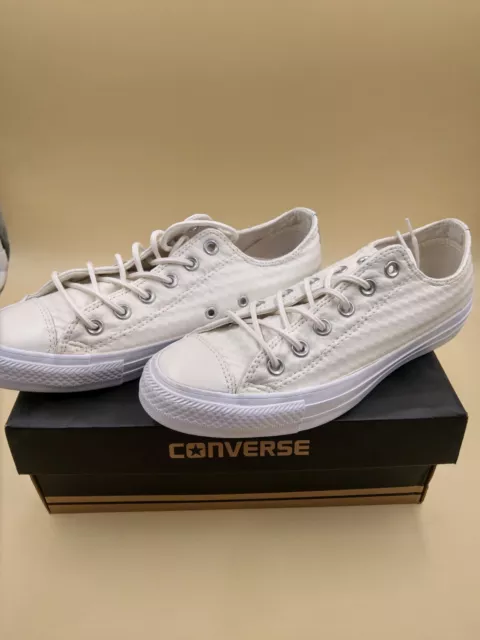 paire de chaussure basket femme converse taille 38 blanche