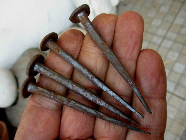 ANTIQUE LOT 4 NAILS LARGE HEAD 6,5 cm IN IRON BLACKSMITH HANDMADE WROUGHT 3