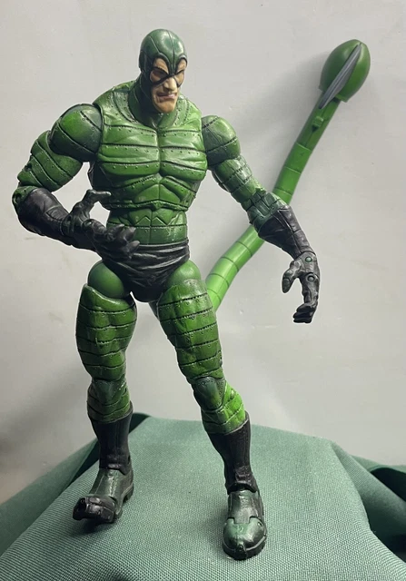 Figurine Articulée Marvel ToyBiz 2004 - Environ 15x10cm - Occasion - Thème Comics Et Super-héros