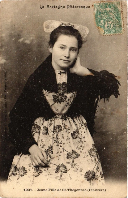 CPA AK Folklore - Brittany - Young Girl of St-Thégonnec (699217)