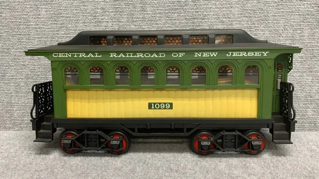 Vintage Jim Beam Green Passenger Car Train 1099 Decanter with New Bottle Vintage Jim Beam Green Passenger Car Train 1099 Decanter with New Bottle
