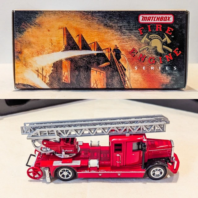 Matchbox Yesteryear - YFE03 1953 Cadillac Fire Wagon Diecast model Car