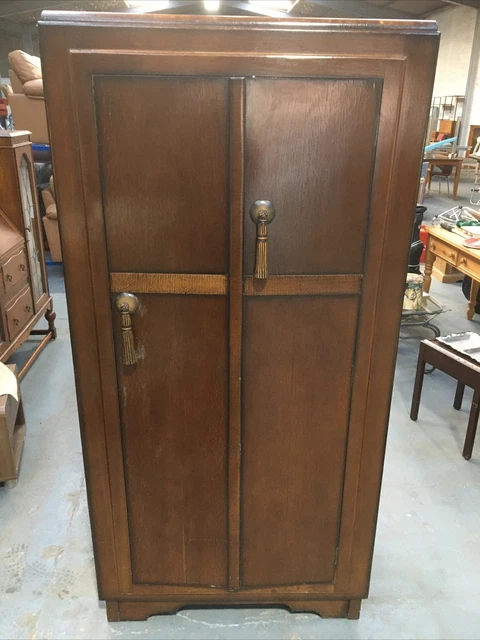 Vintage/Antique KUBBYLAND Carlile Bi-Folding Door Wardrobe