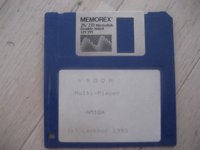 LOT disquettes jeux AMIGA : ARMOUR GEDDON, LIFE & DEATH, ASTATE