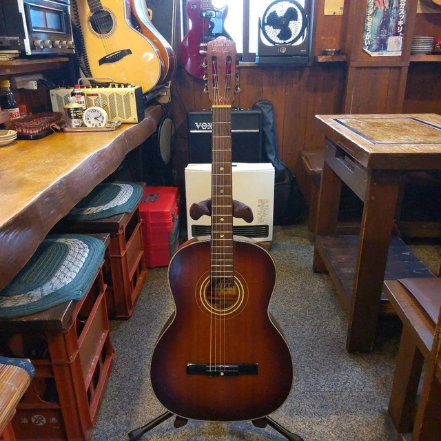 CLASSICAL ACOUSTIC GUITAR Yamaha Dynamic No.10 Sunburst Vintage 