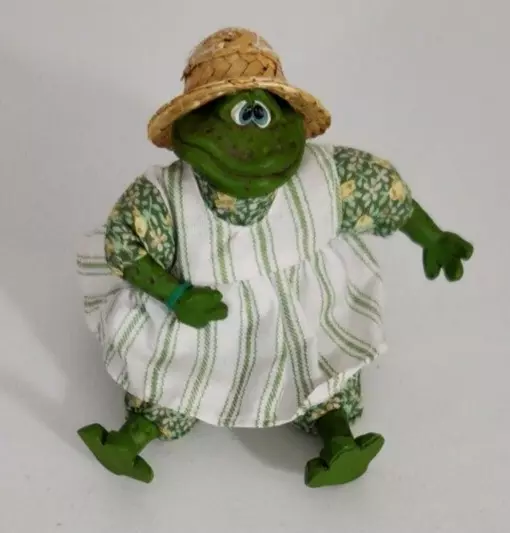 Frog 3 1/2" "Filla Mina"  Crossed Eyes Wood Cloth Dress Doll Home Decor Gift