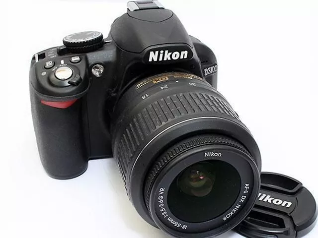 Nikon D3100 14.2MP Digital SLR Cámara Con VR 18-55mm Lente Excelente De Japón