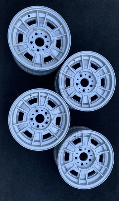 Fiat Dino, 4 ruedas Cromodora original 14" x 6-1/2" usado $ 2,200.00
