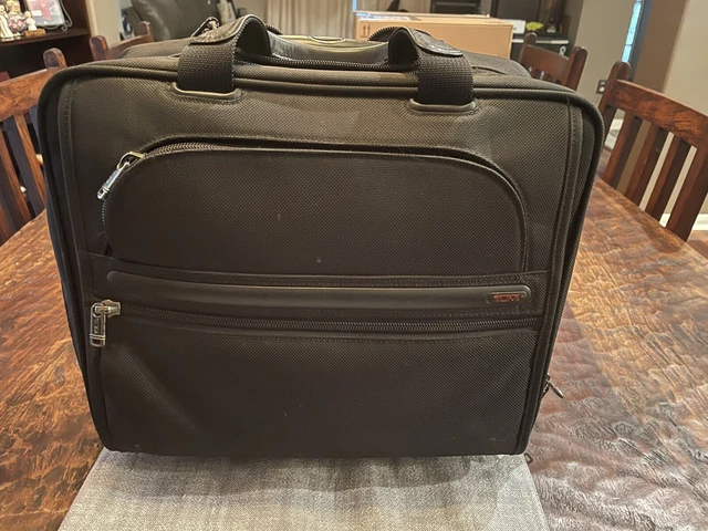 Tumi Rolling Large Screen Laptop Briefcase With expandable Handle