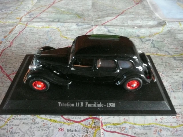 CITROËN Traction 11 B Familiale 1938 Universal Hobbies 1/43 sur Socle