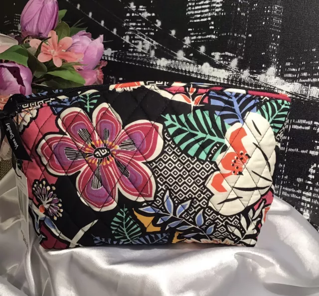 Vera Bradley Medium Size Quilted Cosmetic Bag Pattern: Kauai Floral NWT RV$49