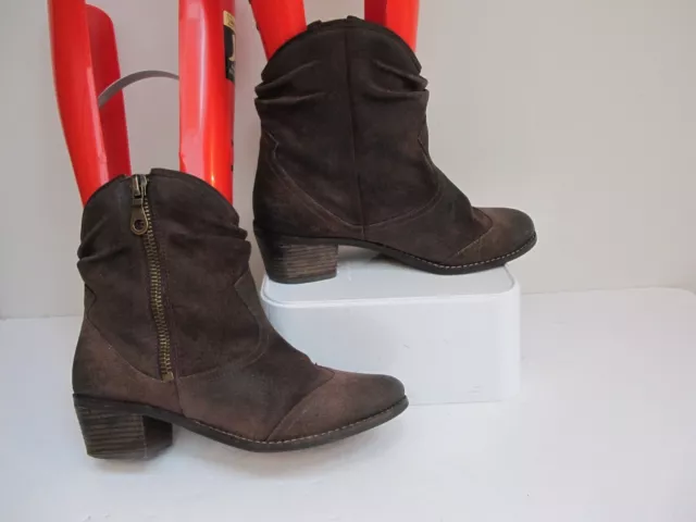 Clarks softwear deals ankle boots
