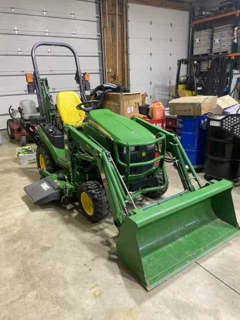 2017 John Deere 1025r tractor 260 Backhoe H120 Loader 190hrs  N/T 1023 Kubota