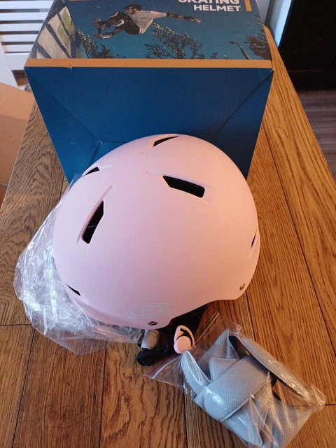 Findway Skateboard Helmet  (Size: M) Pink
