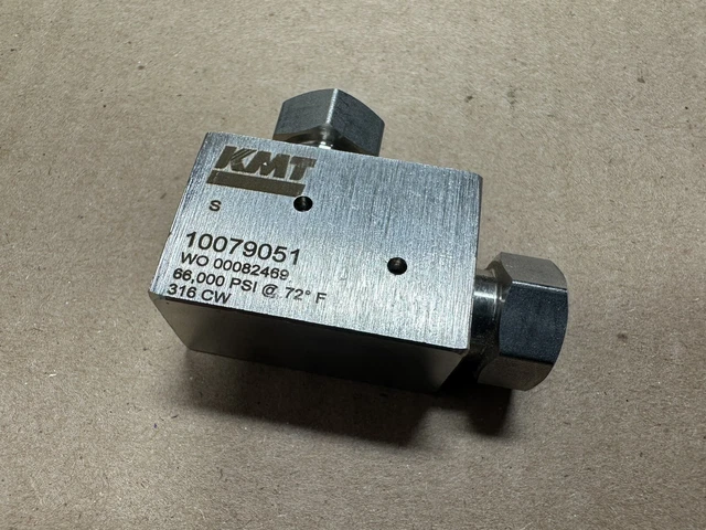 New Open Box KMT 10079051 High Pressure Elbow  Valve Stainless Steel 66,000 PSI