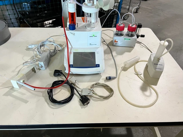 Mettler Toledo V30 Volumetric Karl Fisher Moisture Titrator  As Is