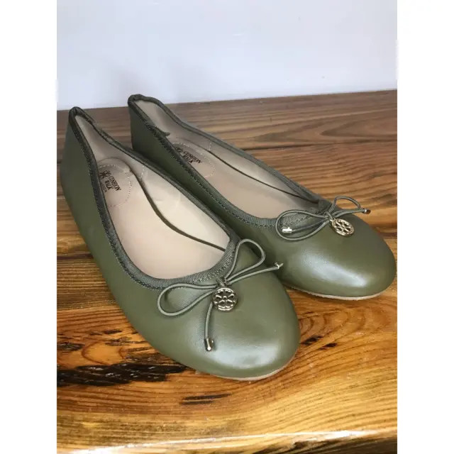Avon Cushion Walk Womens Ballet Flats Shoes Green Slip On Bow Charm 8 New