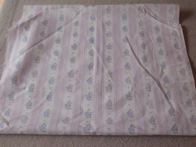 coupon tissu ancien   " petites fleurs et rayures   "   33 X 120  cm   vintage