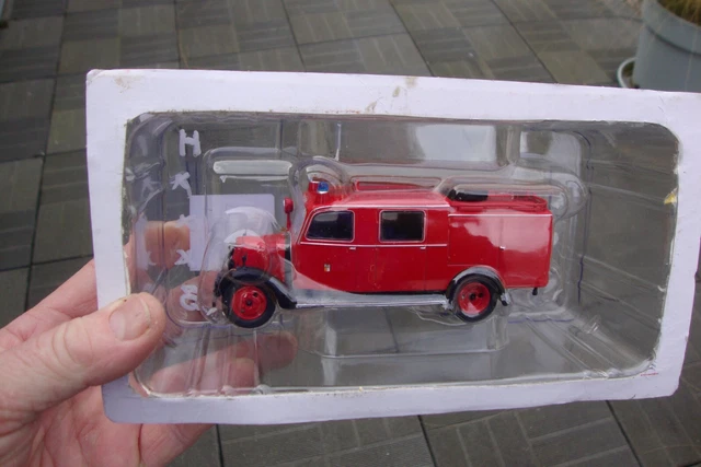 Véhicules de pompiers miniatures 1:43 Dodge