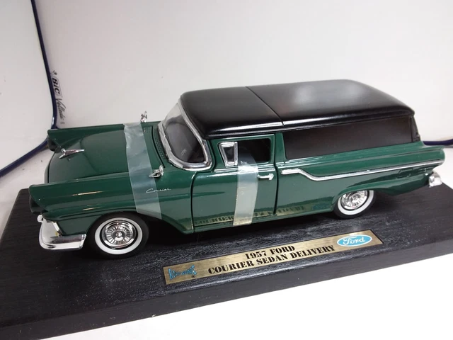 Miniature Road Legends 1/18 – Ford Ranchero Courier 1957 – Camel – Vert – Occasion