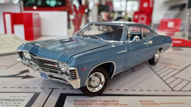 Auto World/Ertl Chevrolet Impala SS 427 1967 Blau - 1:18 mit OVP