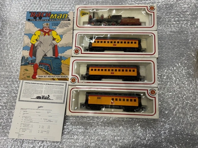 Bachmann HO Union Pacific 4-4-0 Steam Locomotive & Tender #119 &3 passenger cars