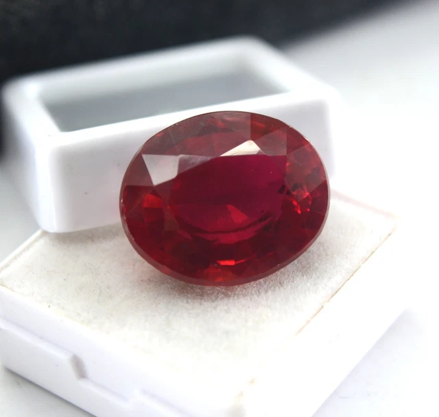 Rubis Naturel 37.85 Carats – Taille Ovale – Certifié AGL – Rouge Sang – Origine Mozambique