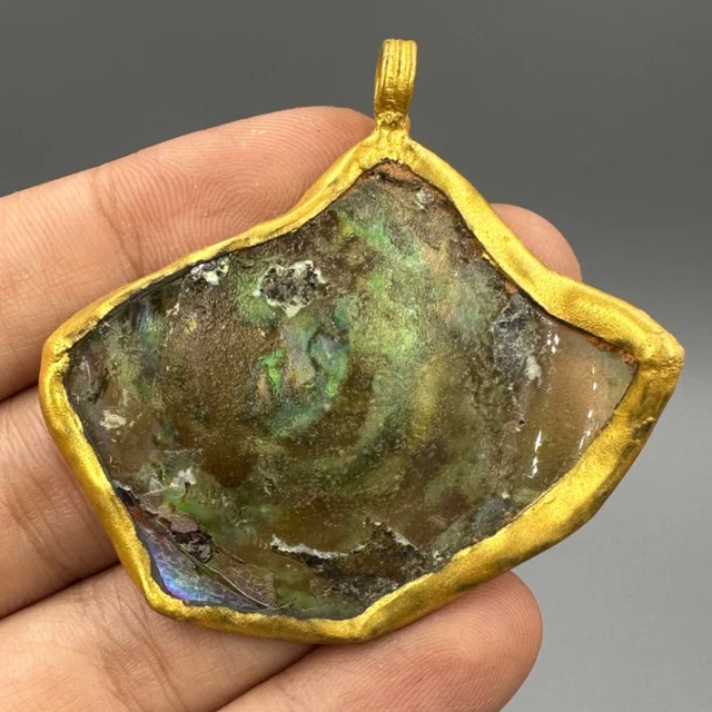Pendentif Ancien Années 60/70 Plaqué Or Avec Camée Coquille - Très Bon état