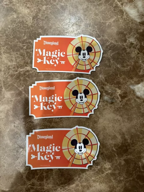 NEW 2023 2024 Disneyland Magic Key Mickey Mouse Ferris wheel