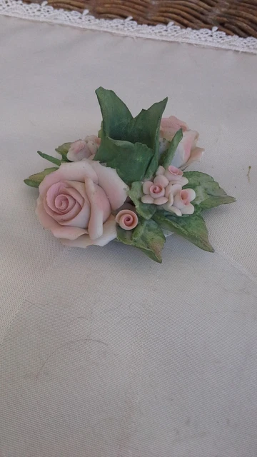 Splendido bugia-portacandela rose in porcellana di capodimonte 8,5 x h 4,5 cm