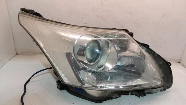 8114005310 faro derecho para TOYOTA AVENSIS 915526