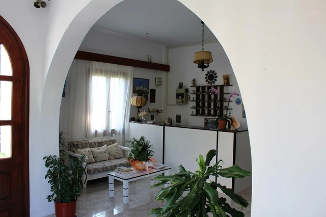 PROPRIETAIRE VEND HOTEL 18 CHAMBRES DANS L’ILE DE PATMOS DODECANESE GRECE  Terra 3