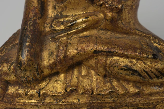 19th Century, Mandalay, Antique Burmese Wooden Seated Lotus Buddha 4