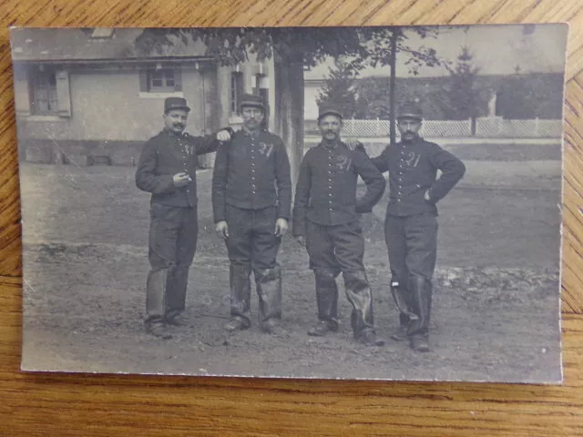 CPA carte postale  Photo 4 militaires/soldats en uniforme du 21 ème régiment